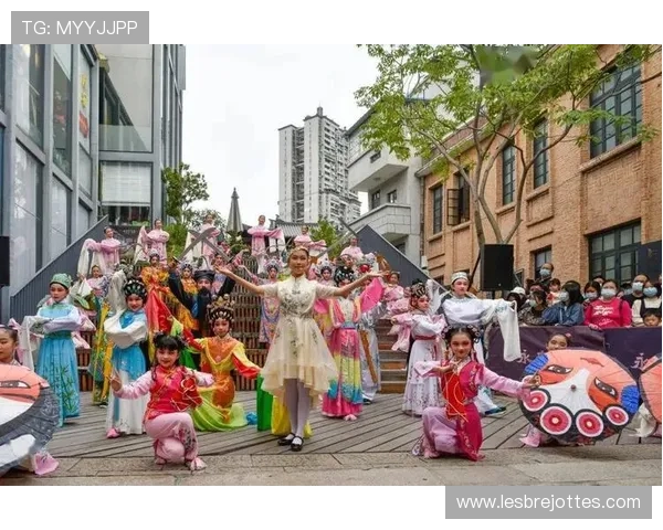 多宝真人来自哪个地区，探究其文化传承与创新结合点